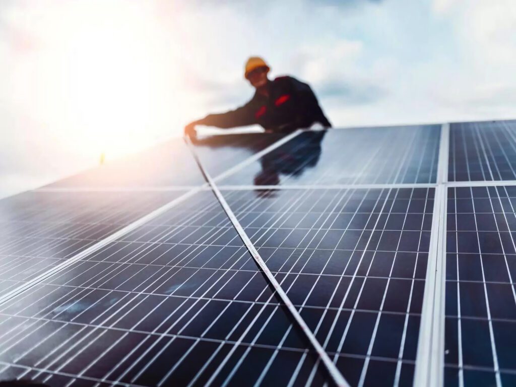 Jak wygląda montaż instalacji fotowoltaicznych? Green House Systems Fotowoltaika