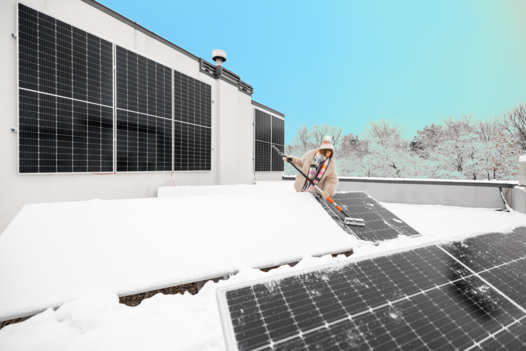Jak dbać o panele fotowoltaiczne zimą? Green House Systems Fotowoltaika